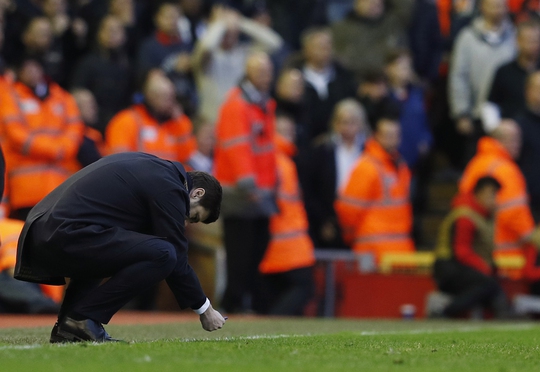 HLV Mauricio Pochettino thất vọng cùng cực sau khi Tottenham bị Liverpool cầm hòa 1-1
