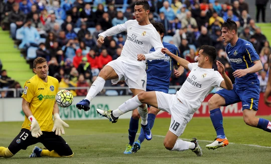 Ronaldo vẫn là nguồn cảm hứng ghi bàn của đồng đội ở Real Madrid