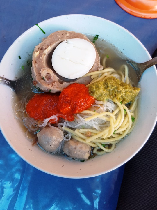 Viên bakso nhân trứng