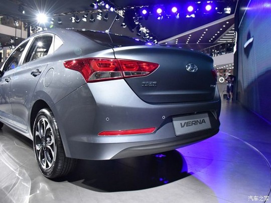 Hyundai Verna 2016 giá chỉ từ 200 triệu đồng