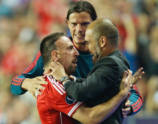 Pep ăn mừng cùng Ribery