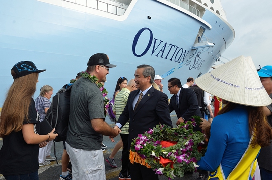 
Lữ hành Saigontourist đón tiếp đoàn khách tàu Ovation of the Seas - tàu biển lớn nhất châu Á
