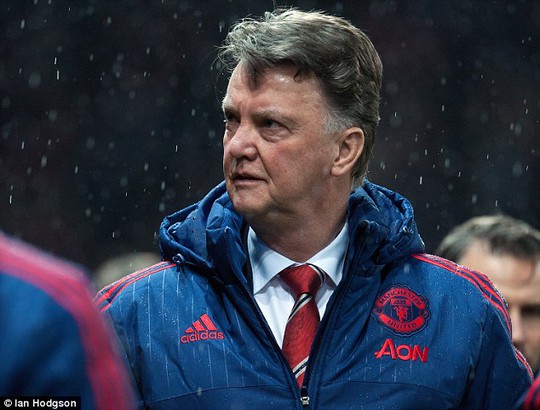 Mặc kệ những chỉ trích, HLV Van Gaal vẫn giữ vững triết lý của mình