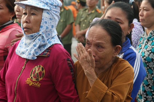 
Nếu ngư dân không được bảo vệ, những người mẹ, người vợ của họ luôn trong trạng thái thấp thỏm mỗi lần người thân ra khơi
