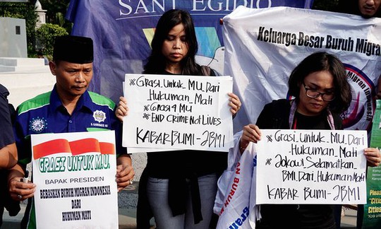 Nhiều người biểu tình phản đối án tử hình ở Indonesia. Ảnh: Barcroft Images