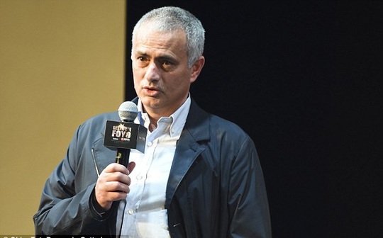 Ông Mourinho đã từ chối nhiều lời mời hấp dẫn để chờ dẫn dắt M.U?