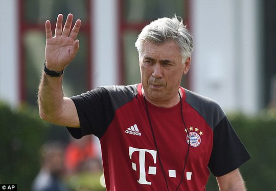 Ancelotti nhận thư Pep trong ngày ra mắt Bayern