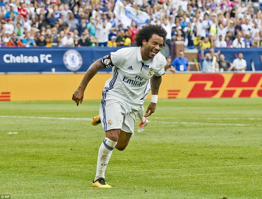 Marcelo in dấu giày trong cả 3 bàn thắng của Real Madrid