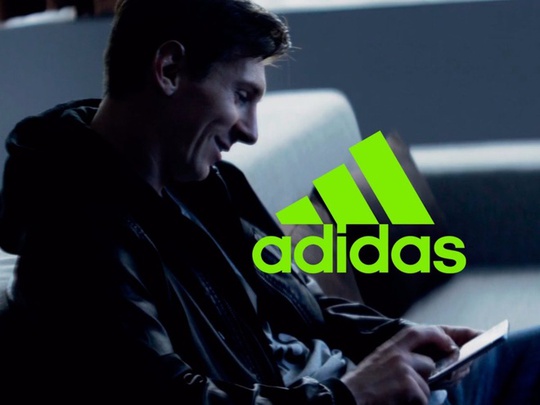 
Adidas là nhà tài trợ lớn nhất của Messi, khi trả anh 10 triệu USD mỗi năm.
