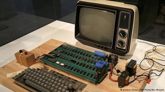 Chiếc máy tính "lột xác" như thế nào suốt 75 năm qua