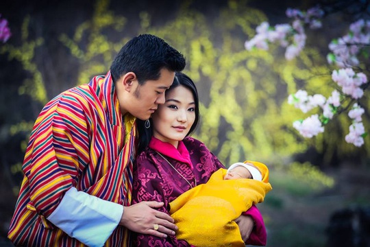 
Hoàng tử của đất nước Bhutan ra đời là niềm hạnh phúc của cả đất nước.
