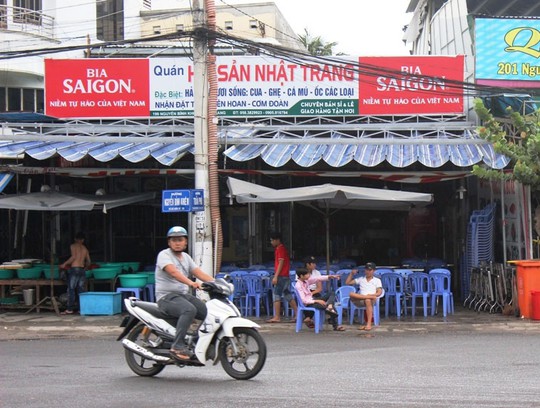 Quán hải sản Nhật Trang (đường Nguyễn Bỉnh Khiêm, TP Nha Trang) từng bị tố “chặt chém” và xua đuổi khách