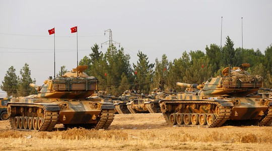 
Thổ Nhĩ Kỳ đưa thêm xe tăng vào Syria hôm 3-9. Ảnh: Reuters
