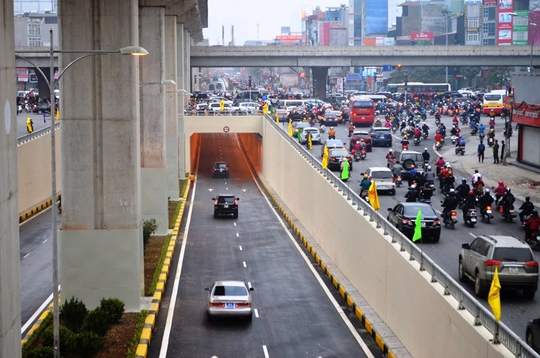 
Hầm nút giao Thanh Xuân được tổ chức khởi công xây dựng vào ngày 28-6-2014 với tổng mức đầu tư hơn 551 tỉ đồng từ  nguồn vốn dư của dự án xây dựng đường vành đai 3 Hà Nội
