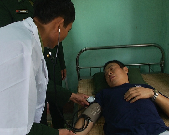 
Chăm sóc sức khỏe cho người Trung Quốc vừa được cứu sống.
