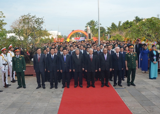 Nhiều lãnh đạo Đảng, Nhà nước về dự Lễ kỷ niệm 110 năm ngày sinh cố Thủ tướng Phạm Văn Đồng. Ảnh: Tử Trực