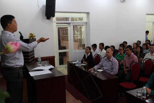Chuyên gia Nguyễn Thành Nhân nói chuyện chuyên đề về “3 trách nhiệm” với cán bộ Công đoàn quận 1, TP HCM