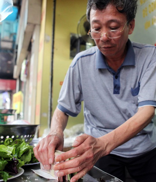 Một ngày bội thu sau sự kiện Obama ăn bún chả tại quán Hương Liên- Ảnh: Anh Đạt