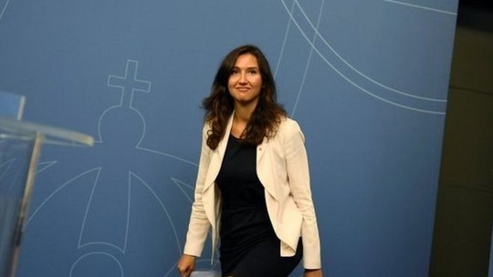 
Nữ Bộ trưởng Giáo dục Thuỷ Điển Aida Hadzialic. Ảnh: Reuters
