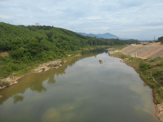 
Sông Tiên chảy ngược ở Tiên Phước , Quảng Nam.
