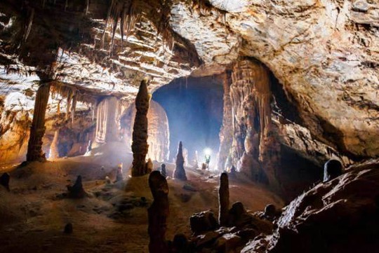 Hang động đẹp vừa được các nhà thám hiểm phát hiện tại Quảng Bình
