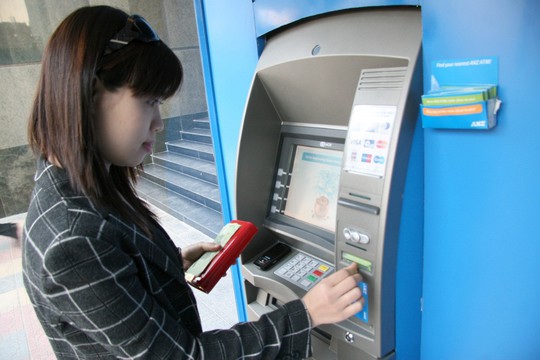 
Giao dịch qua ATM ngày càng phổ biến tại Việt Nam
