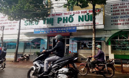 Siêu thị Phố Núi