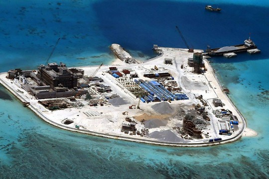 
Một trong các đảo nhân tạo trái phép Trung Quốc xây dựng trên quần đảo Trường Sa. Ảnh: European Pressphoto Agency
