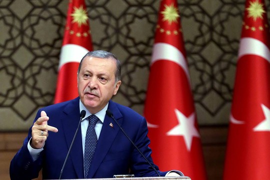 
Tổng thống Erdogan may mắn thoát chết 2 lần. Ảnh: AP

