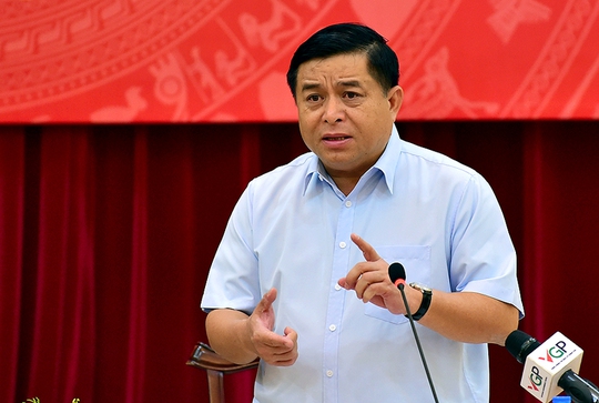 
Bộ trưởng KH-ĐT Nguyễn Chí Dũng cho biết trung bình mỗi tuần có 40 cuộc họp, tối thiểu 30 cuộc
