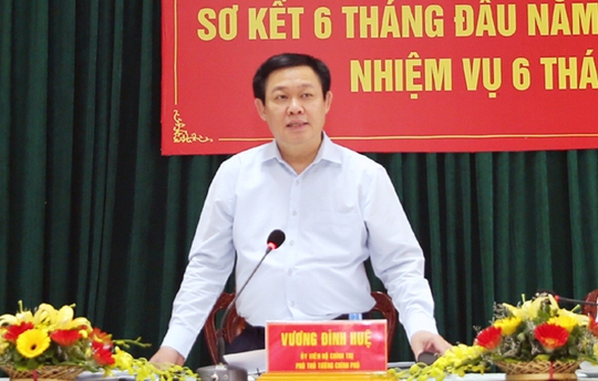 
Phó Thủ tướng Vương Đình Huệ chủ trì hội nghị - Ảnh: Thành Chung
