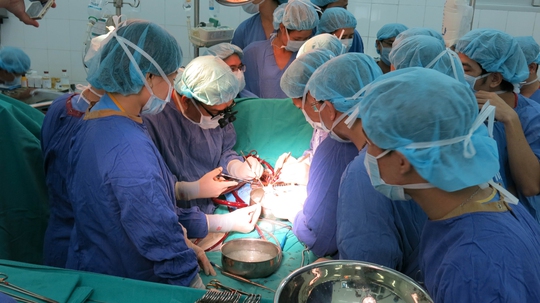 Các bác sĩ Việt Nam hoàn toàn làm chủ các kỹ thuật ghép tạng phức tạp như ghép tim và gan