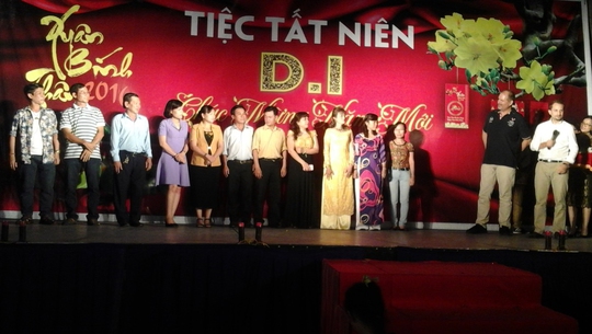 Những lao động làm việc 20 năm được nhận huy hiệu bằng vàng của Công ty TNHH D.I Việt Nam