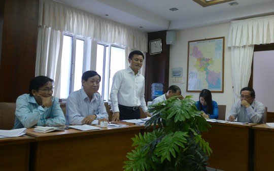 
Ông Bùi Xuân Cường-Giám đốc Sở Giao thông Vận tải TP HCM trao đổi với báo chí. Ảnh: Phong Nhi
