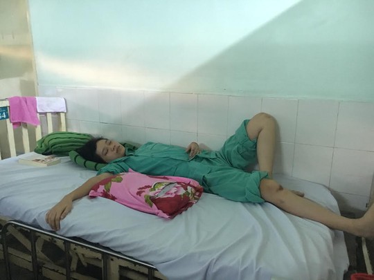 Chị Vân bị chấn thương sọ não đang được điều trị tại bệnh viện
