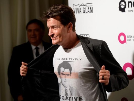 Charlie Sheen bị cảnh sát điều tra