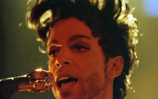 Huyền thoại âm nhạc Prince đột tử vì dùng thuốc giảm đau quá liều