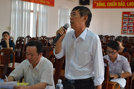 
Ông Nguyễn Văn Tâm - Giám đốc Bệnh viện Đa khoa huyện Cư Kuin trả lời một số câu hỏi của phóng viên

