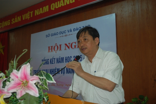 Ông Đặng Việt Dũng, phê bình lãnh đạo ngành giáo dục báo cáo không thẳng thắn