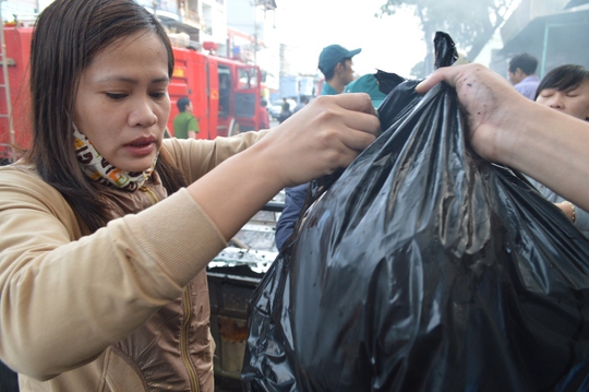 
Vớt vát được thứ gì hay thứ đó
