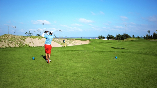 Sân golf FLC Bình Định nằm ngay cạnh cửa biển, có tốc độ gió rất cao từ cả hai hướngẢnh: NGỌC LINH