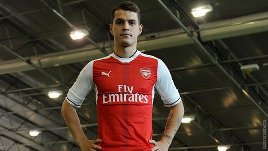 
Grainit Xhaka chính thức ra mắt Arsenal hôm 24-5
