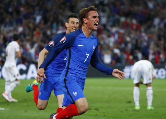 Niềm vui của Griezmann khi đưa chủ nhà Pháp vào vòng 2