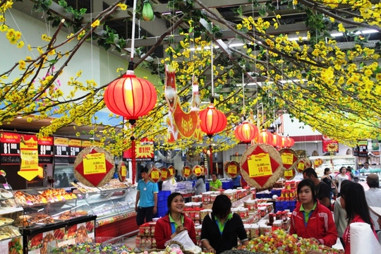 Tết Nguyên đán là dịp để kiếm thêm thu nhập cho nhiều người nhờ vào công việc kinh doanh. (Ảnh minh hoạ)