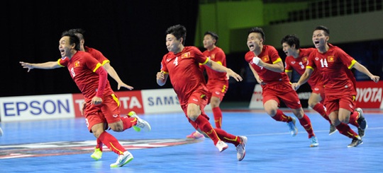 
Niềm vui của các cầu thủ futsal Việt Nam khi lần đầu tham dự World Cup
