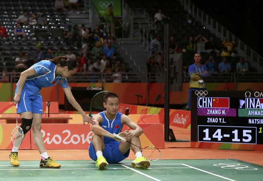 Trước đó đôi nam nữ vô địch Olympic 2012 Zhang Nan – Zhao Yunlei cũng dừng bước ở bán kết