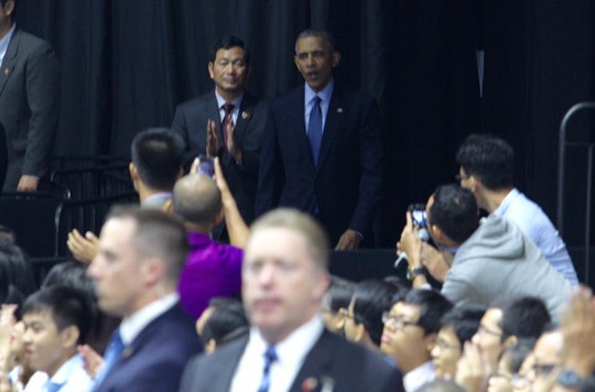 Tổng thống Obama xuất hiện