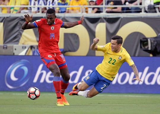 James Marcelin ghi bàn danh dự vào lưới Brazil