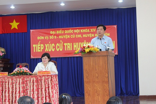 
Bí thư Thành ủy TP HCM Đinh La Thăng trả lời cử tri
