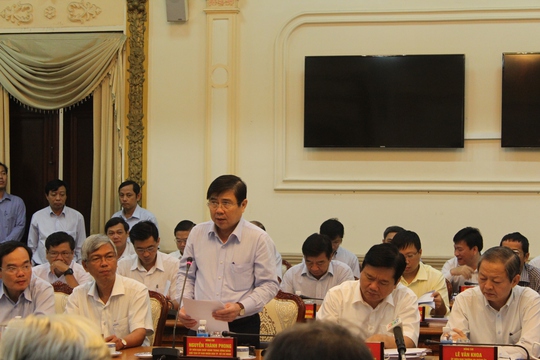 
Ông Nguyễn Thành Phong, Chủ tịch UBND TP HCM đề nghị các tỉnh thành đề xuất kiến nghị với các cơ quan Trung ương cho công tác kết nối hạ tầng giao thông vùng kinh tế trọng điểm phía Nam trong năm 2016 và những năm tiếp theo
